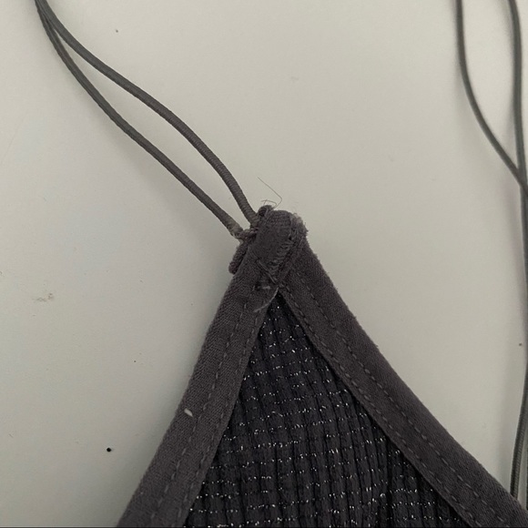 Urban Outfitters Crop Top - Picture 2 of 3